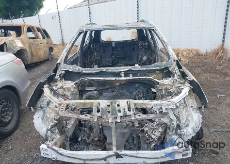 2018 Chevrolet Equinox Premier z USA, uszkodzony, nr VIN 3GNAXMEV4JL363618